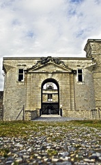Entrée du Château de Bardos en H.D.R. Photo du 7 mars 2013.