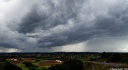 14h, des averses touchent le Pays-basque intérieur.