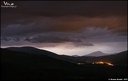 23h38 - L'orage remontant d'Espagne passe la barrière des Pyrénées