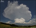 18h40 - Cumulonimbus Capillatus Incus et quelques mammatus... Le nuage atteint son apogée.